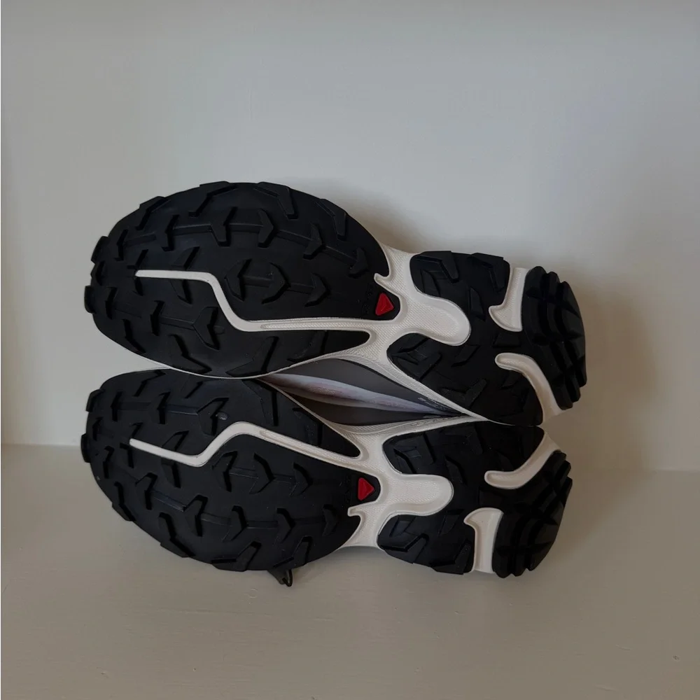 NWOT Salomon XT6 cloudburst icy pink